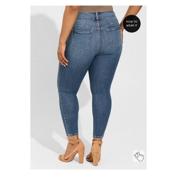 Torrid Medium Wash Raw Hem Jeggings Sz.22R - Picture 3 of 16